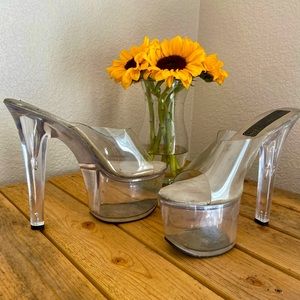 Studio Lites Clear 8” Heel Size 11